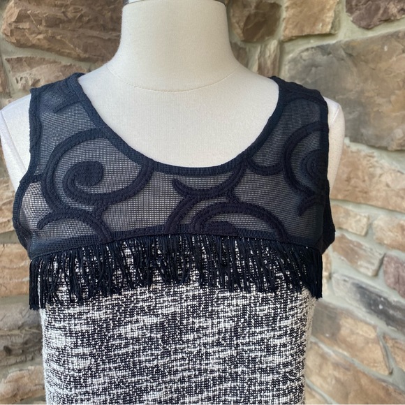 Jessica Simpson Isabeli Sleeveless Top - Picture 10 of 16